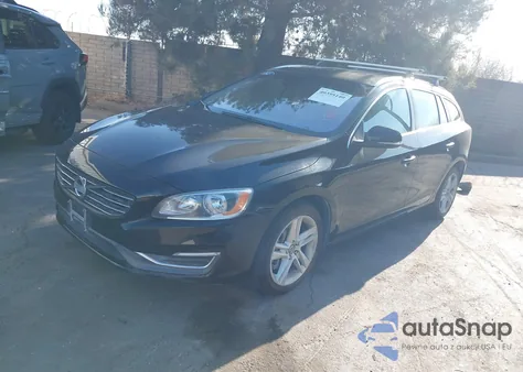 2015 Volvo V60 T5 Premier из США, поврежденный, VIN YV1612SB9F1201376